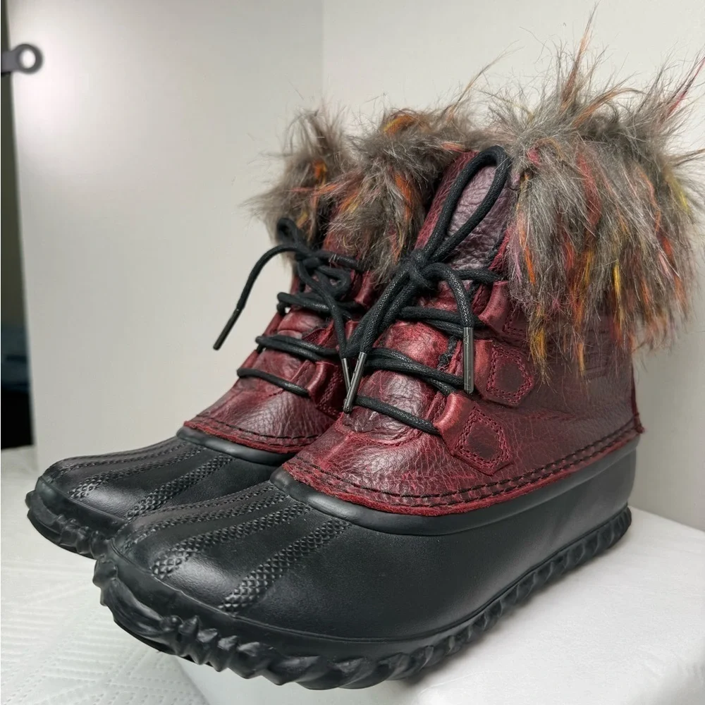 Sorel Out N About Lux Faux Fur Waterproof Boots Size 7.5 In Rich Wine